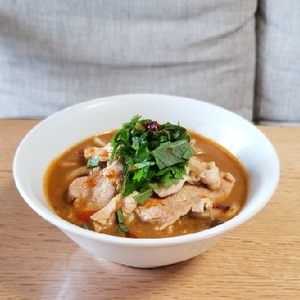シビ辛あったまる～♨️白菜と豚肉の麻辣湯